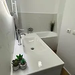 Bali House Villa *