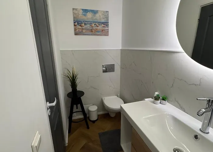 Bali House * 부쿠레슈티